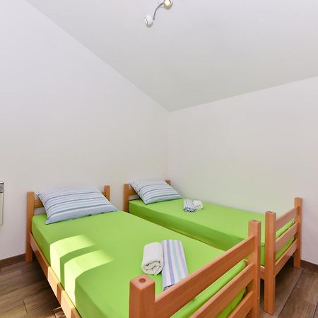 Apartmani Iva Vir Phòng bức ảnh