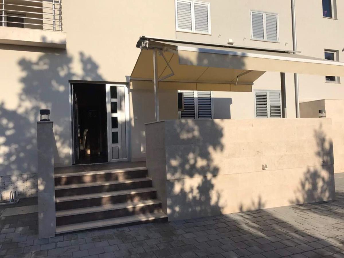Apartmani Iva Vir Ngoại thất bức ảnh