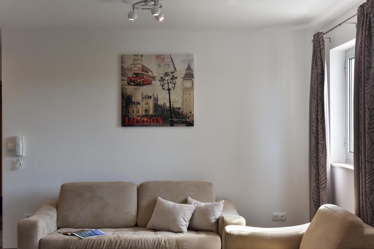 Apartmani Iva Vir Ngoại thất bức ảnh