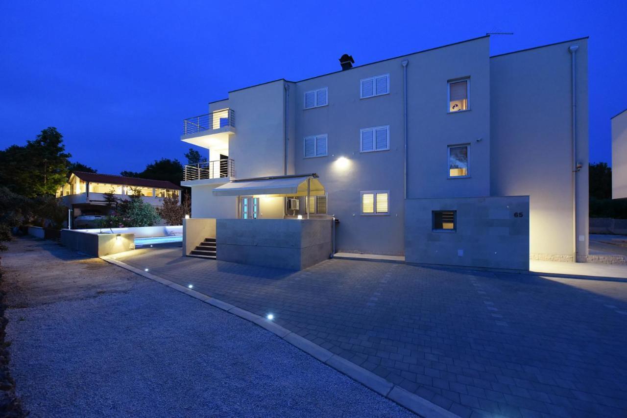 Apartmani Iva Vir Ngoại thất bức ảnh