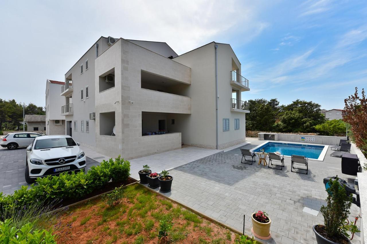 Apartmani Iva Vir Ngoại thất bức ảnh