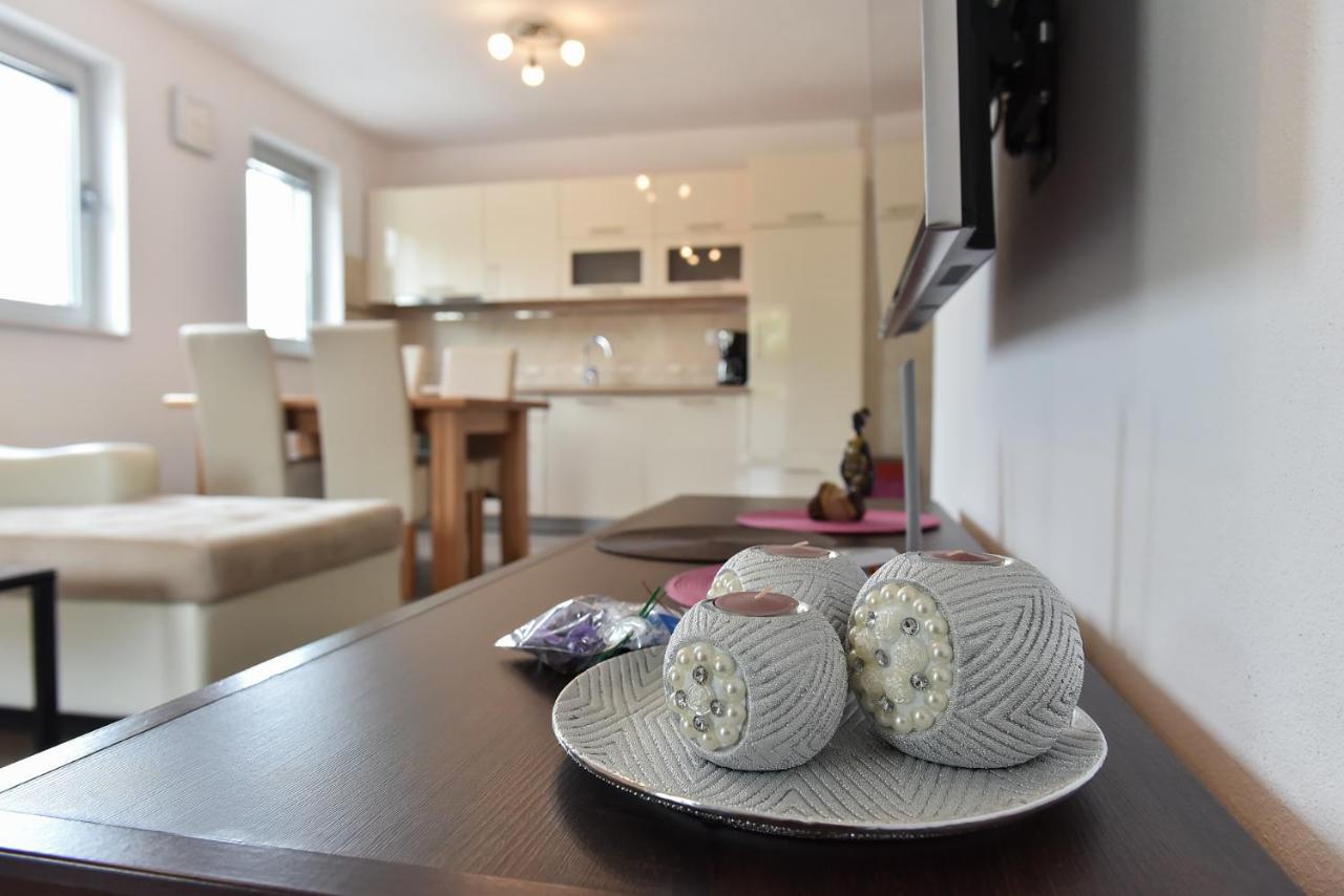 Apartmani Iva Vir Ngoại thất bức ảnh