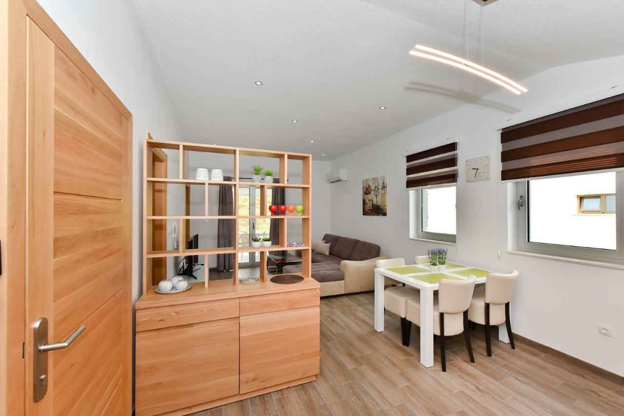Apartmani Iva Vir Ngoại thất bức ảnh